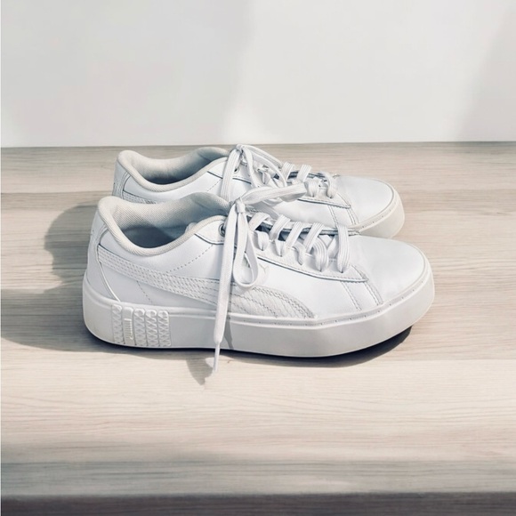 Puma Smash PlatformWhite Sneakers. Size 6. Women’s - Picture 8 of 13